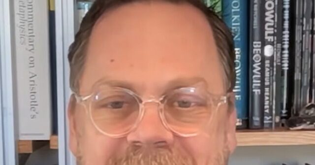 ‘they-should-be-thriving’:-carney-breaks-down-woke-eddie-bauer’s-failure