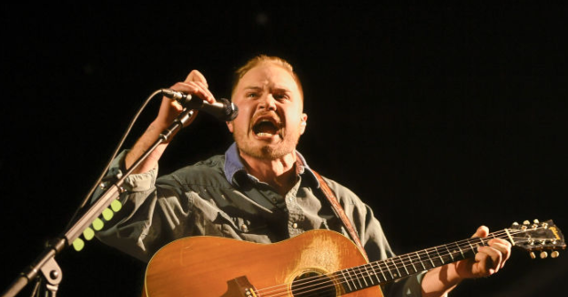 country-singer-zach-bryan-attacks-erika-kirk-and-tpusa-over-‘all-america-halftime-show’