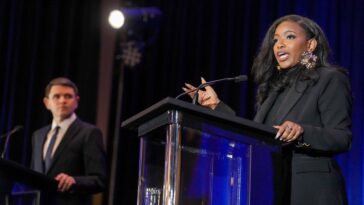 crockett-disputes-opponent’s-denial-of-‘mediocre-black-man’-comment,-calls-out-‘well-intentioned-white-folk’