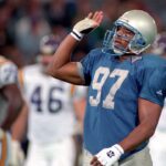 former-lions-linebacker-tracy-scroggins-dies-at-56;-family-cites-possible-cte