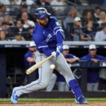 anthony-santander-out-5-6-months-as-blue-jays-face-deluge-of-injuries-to-start-spring-training