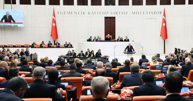 turkey:-lawmakers-brawl-to-stop-swearing-in-of-justice-minister