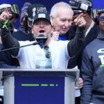 seahawks-gm-john-schneider-goes-viral-after-awkward-kenneth-walker-iii-contract-talk-at-super-bowl-lx-parade