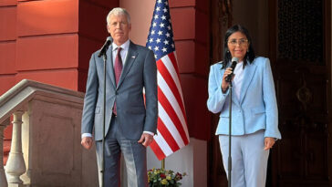 venezuelan-socialists-roll-out-red-carpet-for-us.-energy-secretary