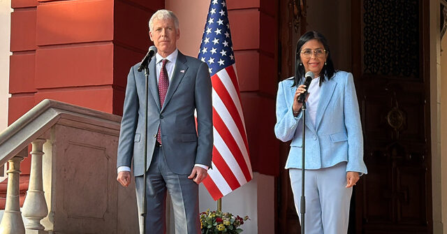 venezuelan-socialists-roll-out-red-carpet-for-us.-energy-secretary