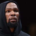 hypocrisy:-mainstream-media-and-nba-stay-silent-after-kevin-durant-tells-fan:-‘i-know-where-you-live,-white-boy’