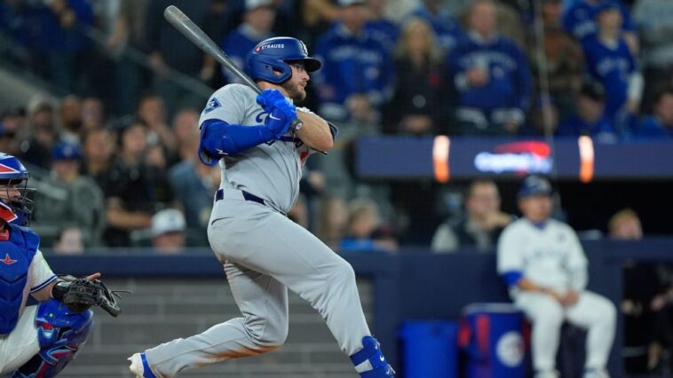 dodgers-extend-3b-muncy,-re-sign-hernandez