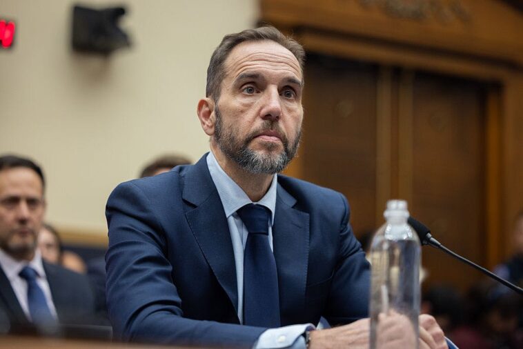 phone-carriers-face-heat-after-turning-over-records-of-gop-lawmakers-in-jack-smith-probe