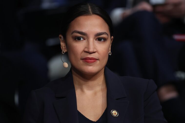 aoc-stokes-2028-speculation in-munich as-she-accuses-trump-of-‘wrecking-ball-diplomacy’ 
