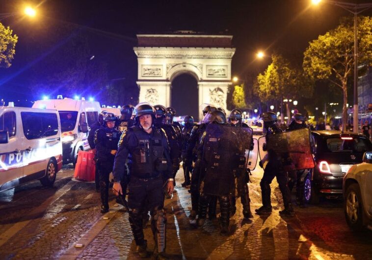 police-fatally-shoot-suspected-islamic-terrorist-behind-paris-knife-attack