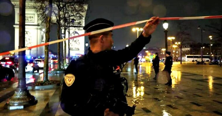 watch:-islamic-terrorist-attacks-french-police-officers-with-a-knife-at-paris’-arc-de-triomphe,-gets-shot-dead