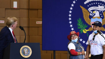 video:-immigrant-restaurant-owner-offers-ice-agents-free-meals-because-‘it’s-the-right-thing-to-do’