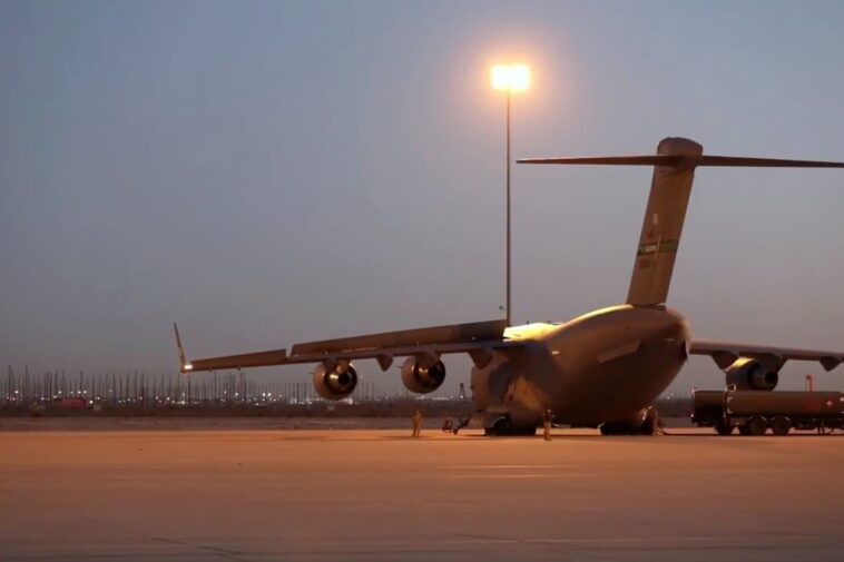 border-agency’s-cheeky-valentine-urges-migrants-to-self-deport-and-spend-the-holiday-‘with-the-one-you-love’