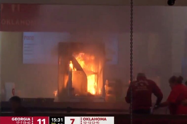 popcorn-machine-catches-fire,-causes-delay-in-scary-oklahoma-georgia-scene