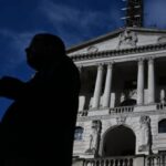 bank-of-england-says-‘genderfuild’-male-staff-can-wear-a-‘suit-with-high-heels’-to-office