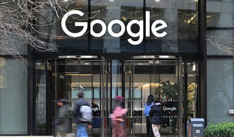 familiar-voice-sparks-legal-showdown-between-npr-host-and-google