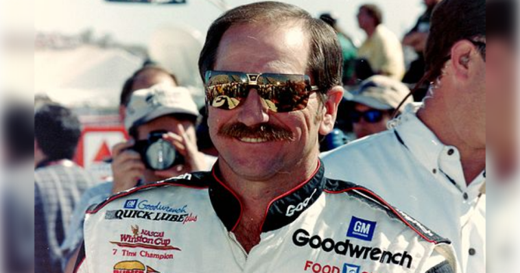 doctor-who-tried-to-save-nascar-legend-dale-earnhardt-opens-up-about-what-he-saw