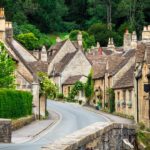 historic-town-could-fine-locals-who-leave-trash-bins-out-too-long,-ruining-visitors’-instagram-shots