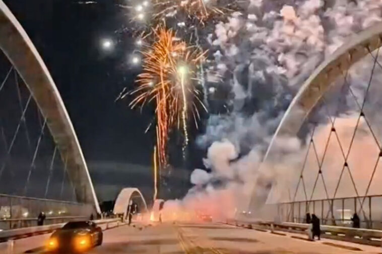 knuckleheads-stage-illegal-fireworks-show-off-iconic-la-bridge-—-again:-viral-video