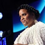 ‘white-lotus’-star-natasha-rothwell-goes-off-script-to-yell-‘f**k-ice’-at-awards-show