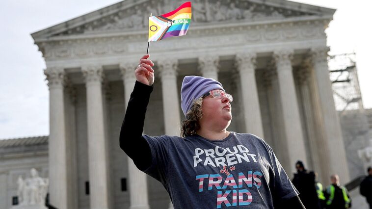 plastic-surgeon-applauds-move-away-from-trans-youth-surgeries-as-far-left-outlet-examines-doctors’-shift