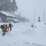 six-skiers-rescued-after-being-buried-in-devastating-avalanche-near-lake-tahoe:-cops