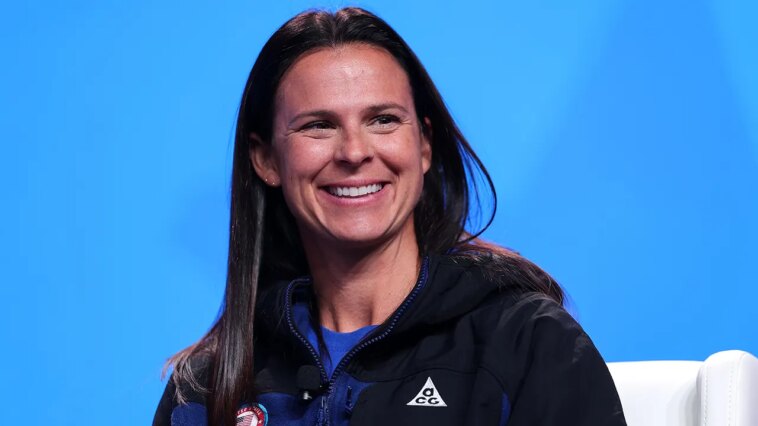 team-usa-stars-brittany-bowe,-hilary-knight-announce-engagement-at-milan-cortina-olympics