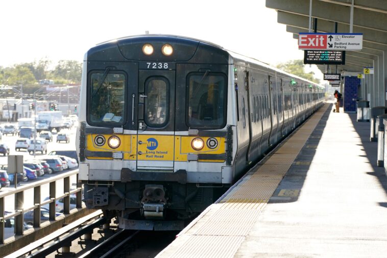 lirr-exec-got-his-son-a-job-by-pushing-him-on-mta-contractors-in-shameless-ethics-violation:-probe