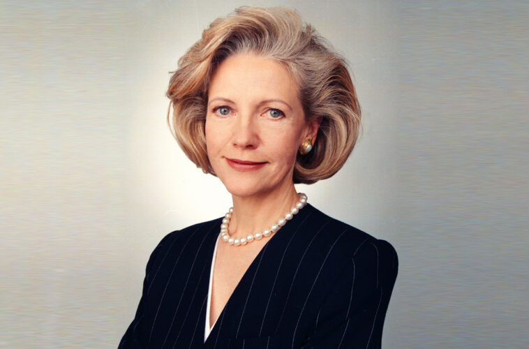 author-and-philanthropist-anna-murdoch-mann-dies-at-81