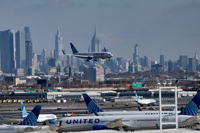 bullet-discovered-on-united-airlines-flight-at-newark-airport-sparks-security-concerns