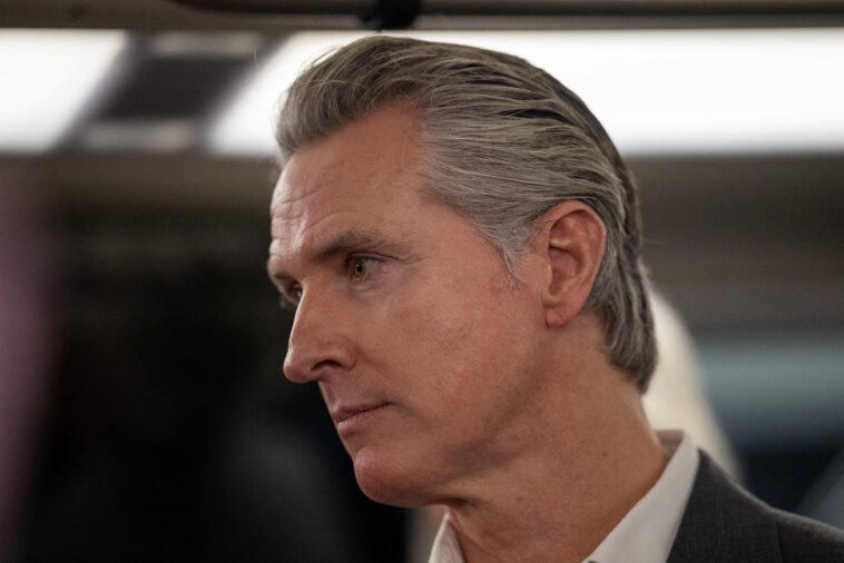 gavin-newsom-wants-teens-banned-from-social-media,-cites-daughter’s-phone-obsession