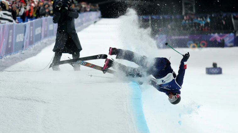 us-skier’s-quest-for-olympic-gold-comes-to-a-crushing-halt-after-terrifying-crash
