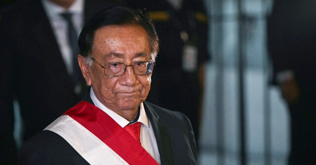 peru-court-summons-interim-president-for-trial-hours-after-he-took-office