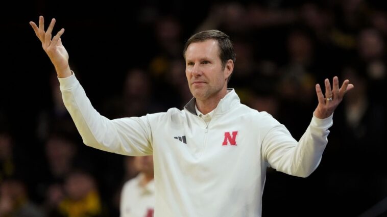 hoiberg-cites-pacemaker-as-reason-for-fan-incident