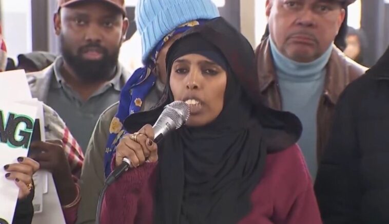 somali-activists-who-can-barely-speak-english-demand-reparations-over-trauma-from-ice-raids-in-minnesota-(video)