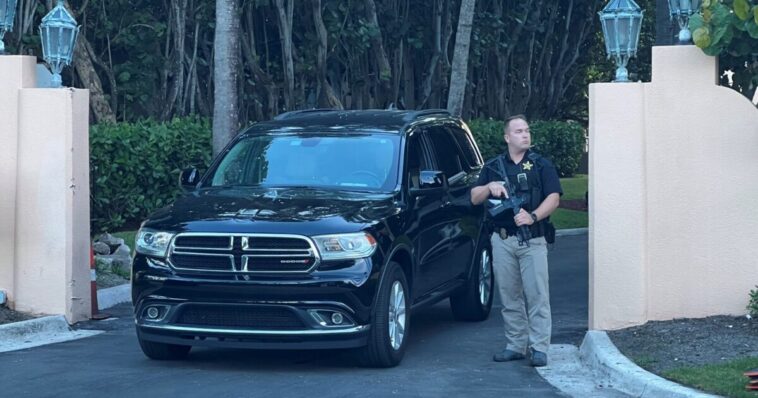 it-was-all-a-setup:-fbi-internal-emails-reveal-biden-white-house-coordinated-with-doj-on-mar-a-lago-raid