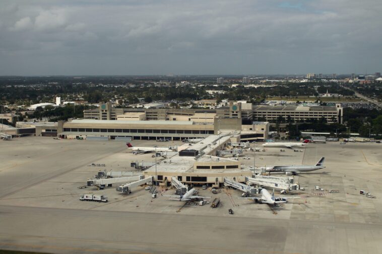 florida-legislature-approves-plan-to-rename-palm-beach-airport-after-president-trump