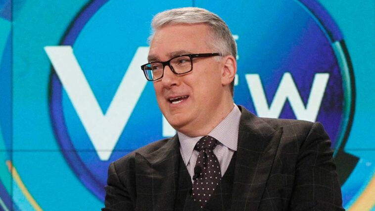 keith-olbermann-criticizes-white-house-for-dunking-on-trudeau-after-us-captures-men’s-hockey-gold-medal
