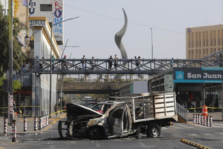 chaos-erupts-in-mexico-after-cartel-boss-‘el-mencho’-killed-by-special-forces