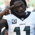 eagles’-sirianni-‘can’t-guarantee’-brown’s-return