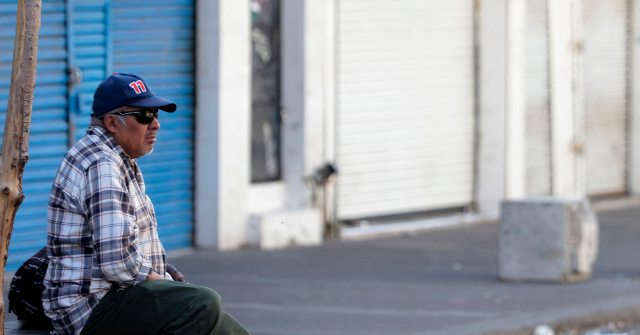 1,000-tourists-got-stuck-in-guadalajara-zoo-during-mexico-cartel-terror-spree