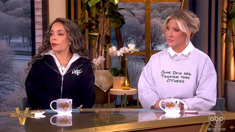 ‘the-view’-co-host-calls-out-fans-outraged-by-having-trump-supporter-savannah-chrisley-on-the-show