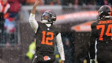 gm:-sanders,-watson-both-in-mix-for-browns-qb1