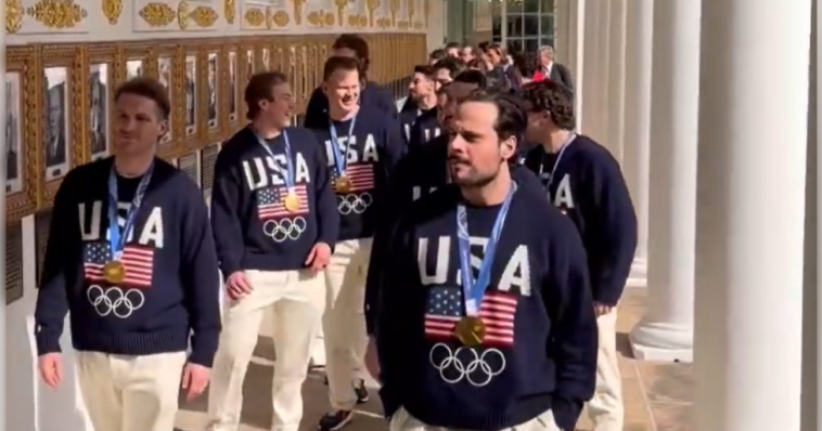 epic-moment:-us.-men’s-hockey-team-arrives-to-white-house-as-song-“free-bird”-plays-on-speakers-(video)