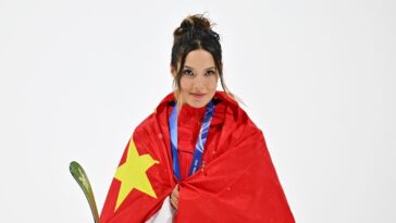 former-nfl-star-says-‘insufferable’-eileen-gu-was-given-easy-questions-throughout-olympics