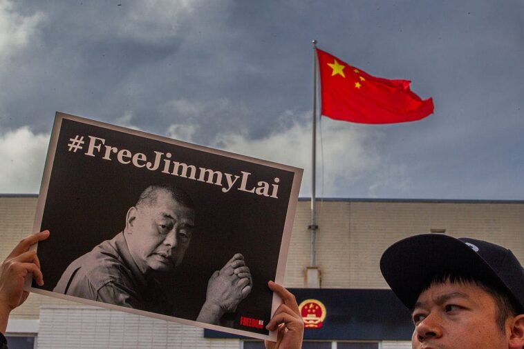 as-jimmy-lai’s-daughter-attends-trump’s-address,-britain-faces-an-uncomfortable-question