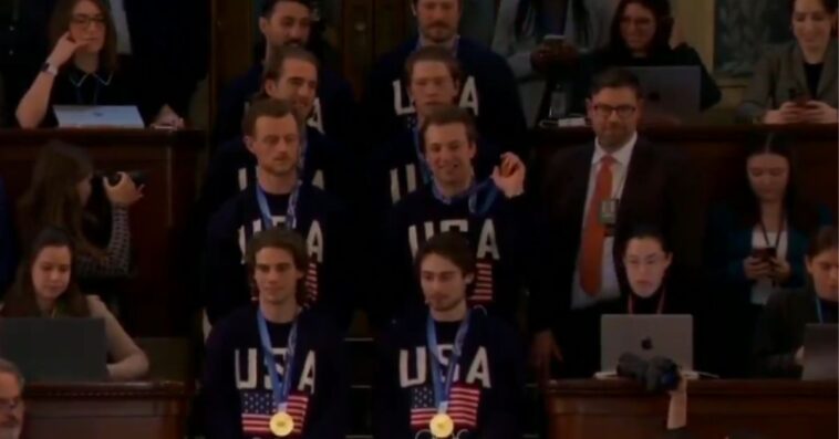 watch:-triumphant-team-usa-hockey-players-honored-at-state-of-the-union-amid-thunderous-‘usa’-chants-–-trump-blasts-democrats-who-remained-seated