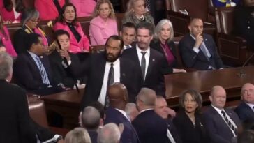breaking:-democrat-al-green-booted-from-the-state-of-the-union-after-heckling-president-trump-during-speech-(video)