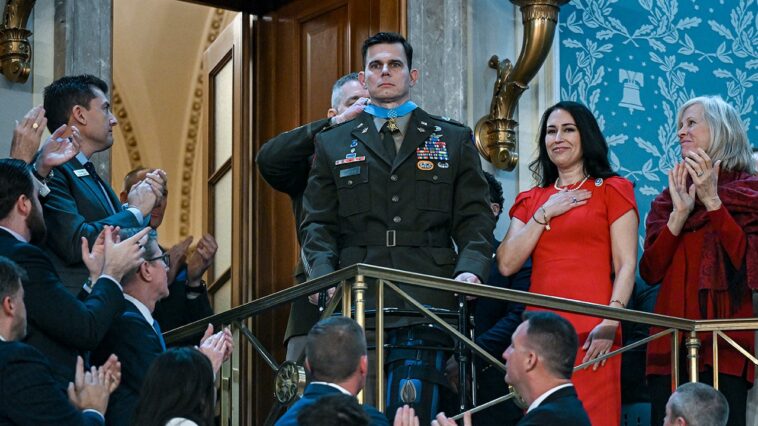trump-awards-back-to-back-medals-of-honor-during-state-of-the-union-address