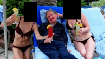 stephen-hawking-seen-lounging-between-2-bikini-clad-women-as-scientist’s-ties-to-epstein-return-to-spotlight